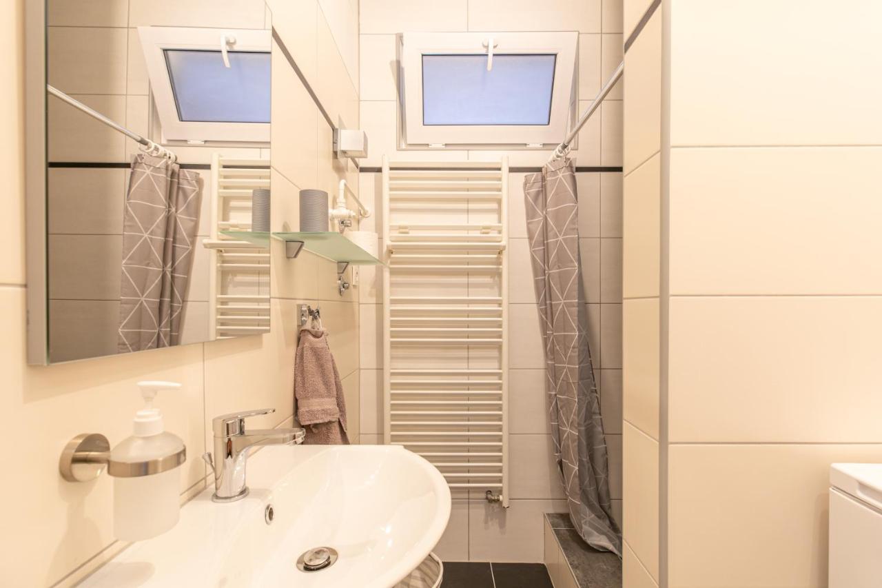 Apartments Tina Stinjan Пула Екстер'єр фото