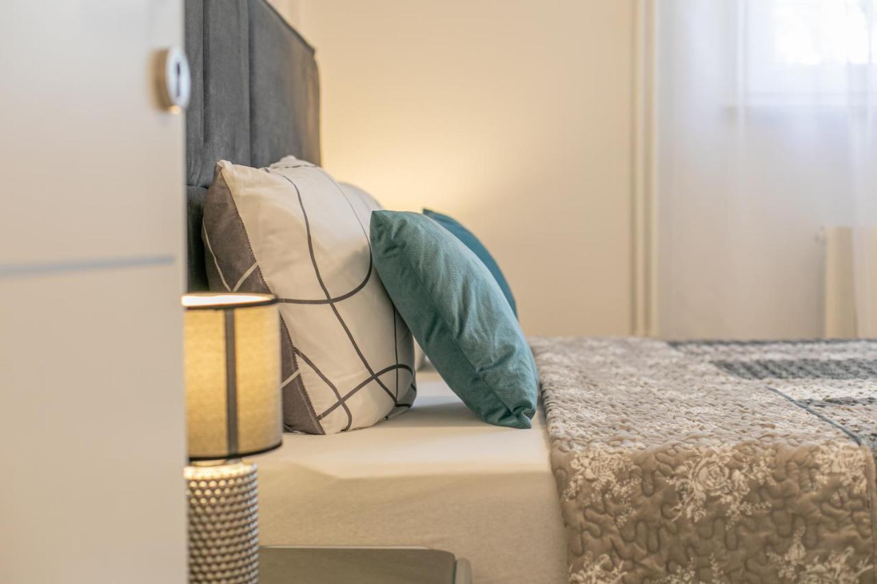 Apartments Tina Stinjan Пула Екстер'єр фото