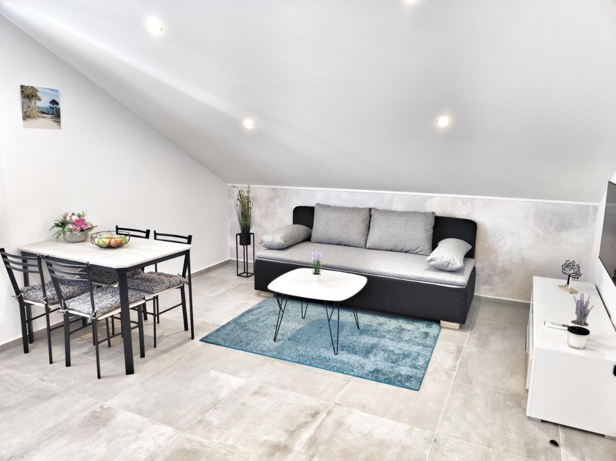 Apartments Tina Stinjan Пула Екстер'єр фото