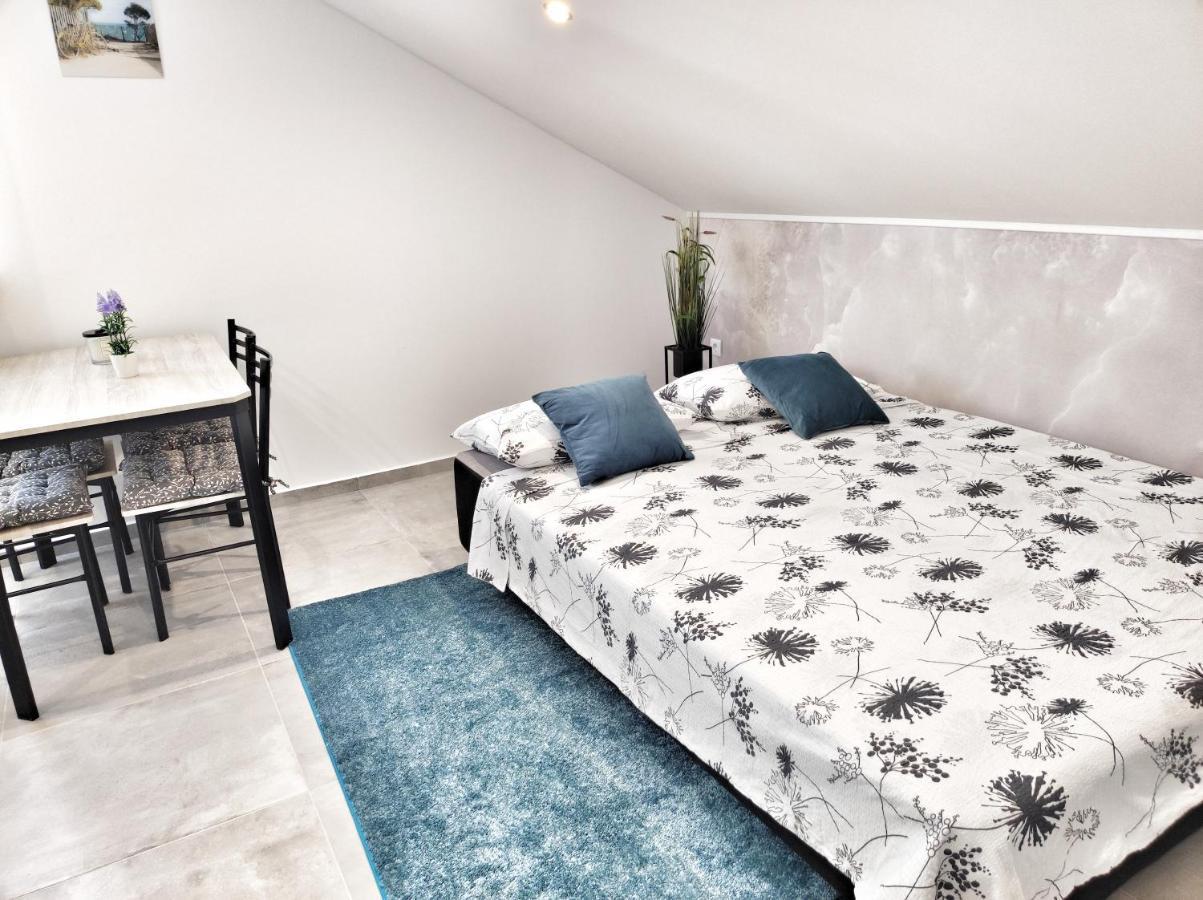 Apartments Tina Stinjan Пула Екстер'єр фото