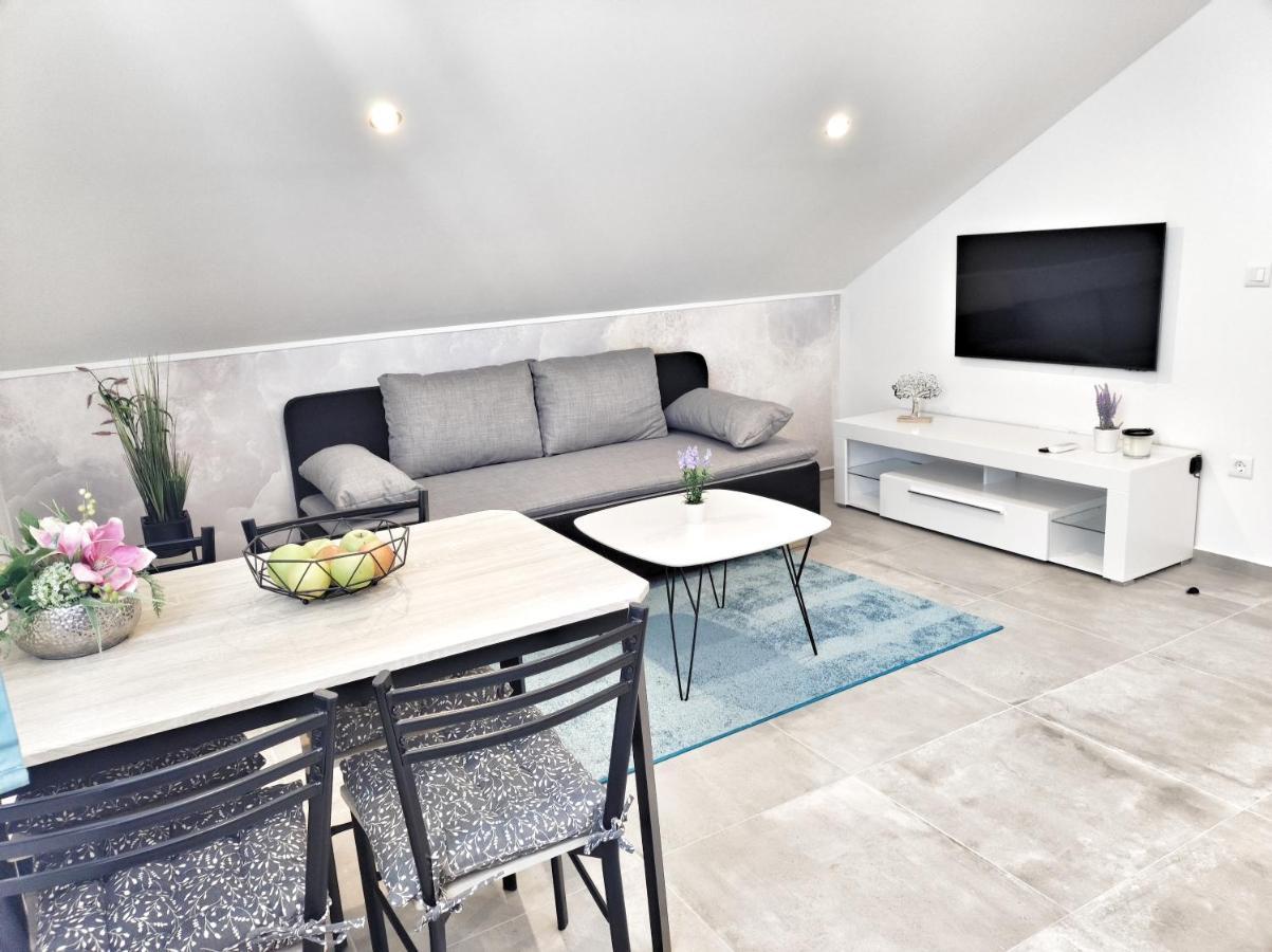 Apartments Tina Stinjan Пула Екстер'єр фото