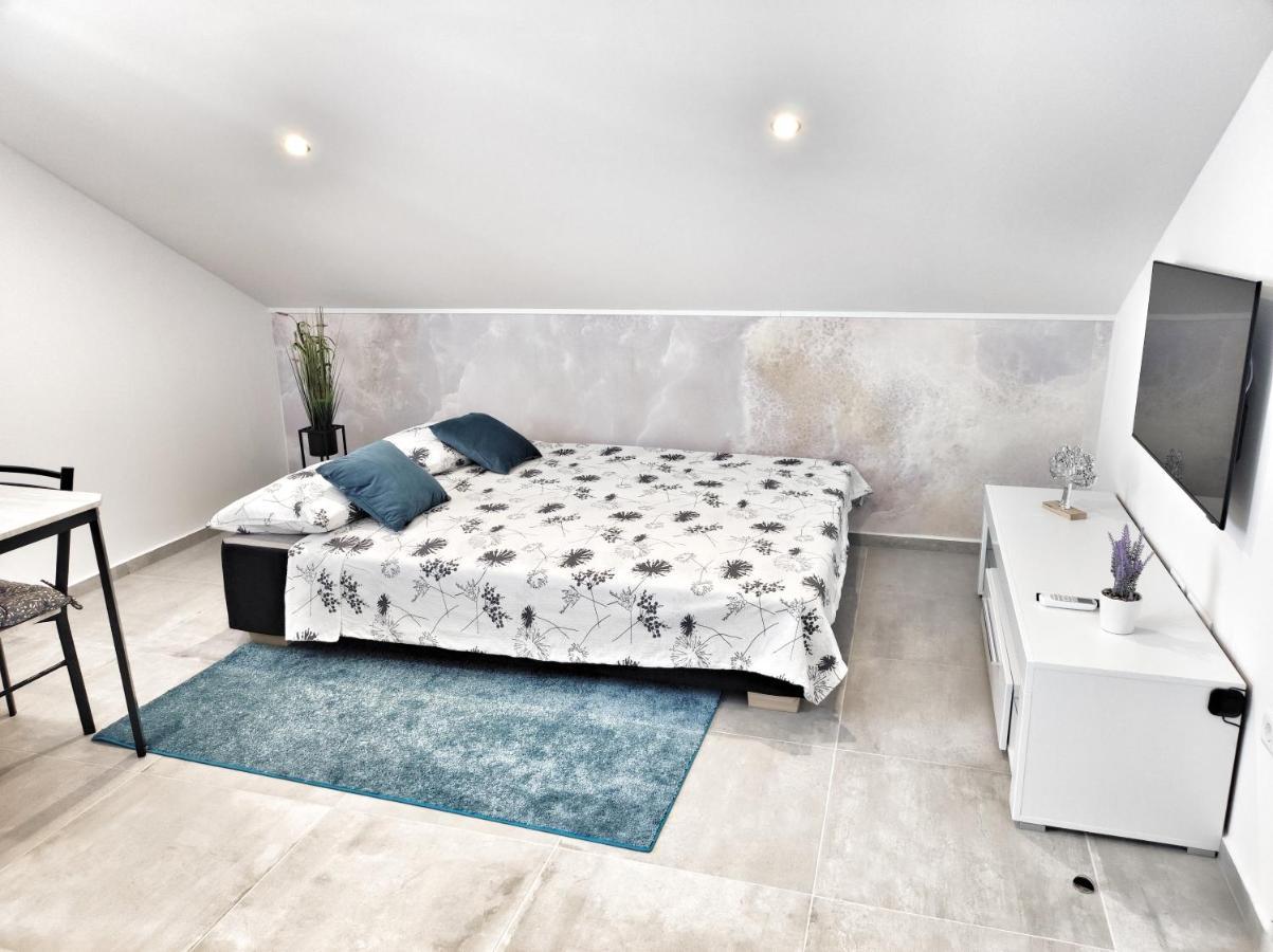 Apartments Tina Stinjan Пула Екстер'єр фото